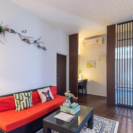 Baan Oliver Srinakarin Bangkok Extérieur photo