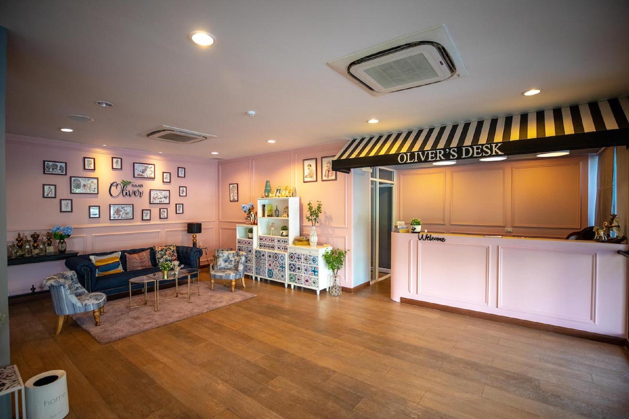 Baan Oliver Srinakarin Bangkok Extérieur photo