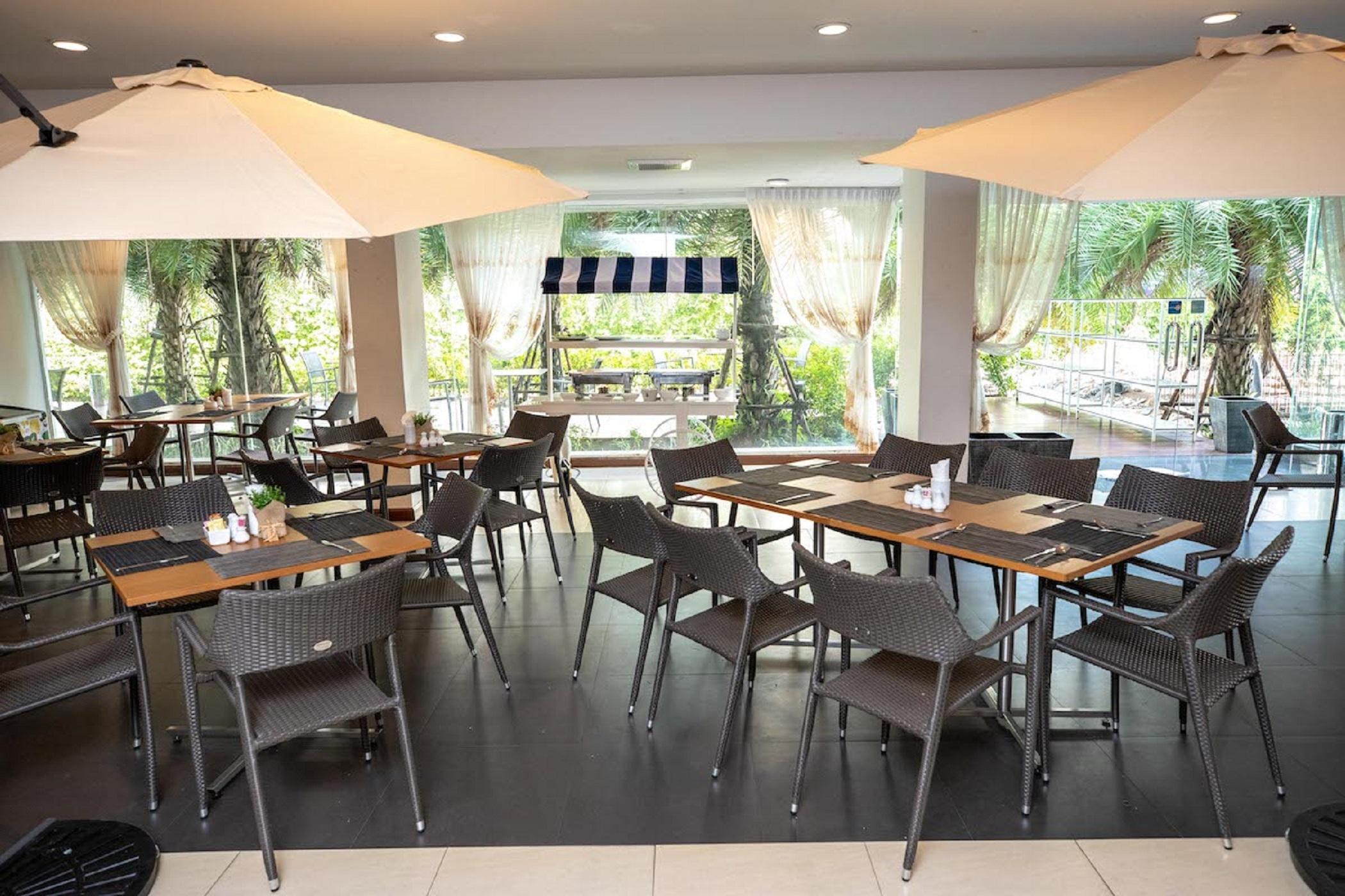 Baan Oliver Srinakarin Bangkok Extérieur photo