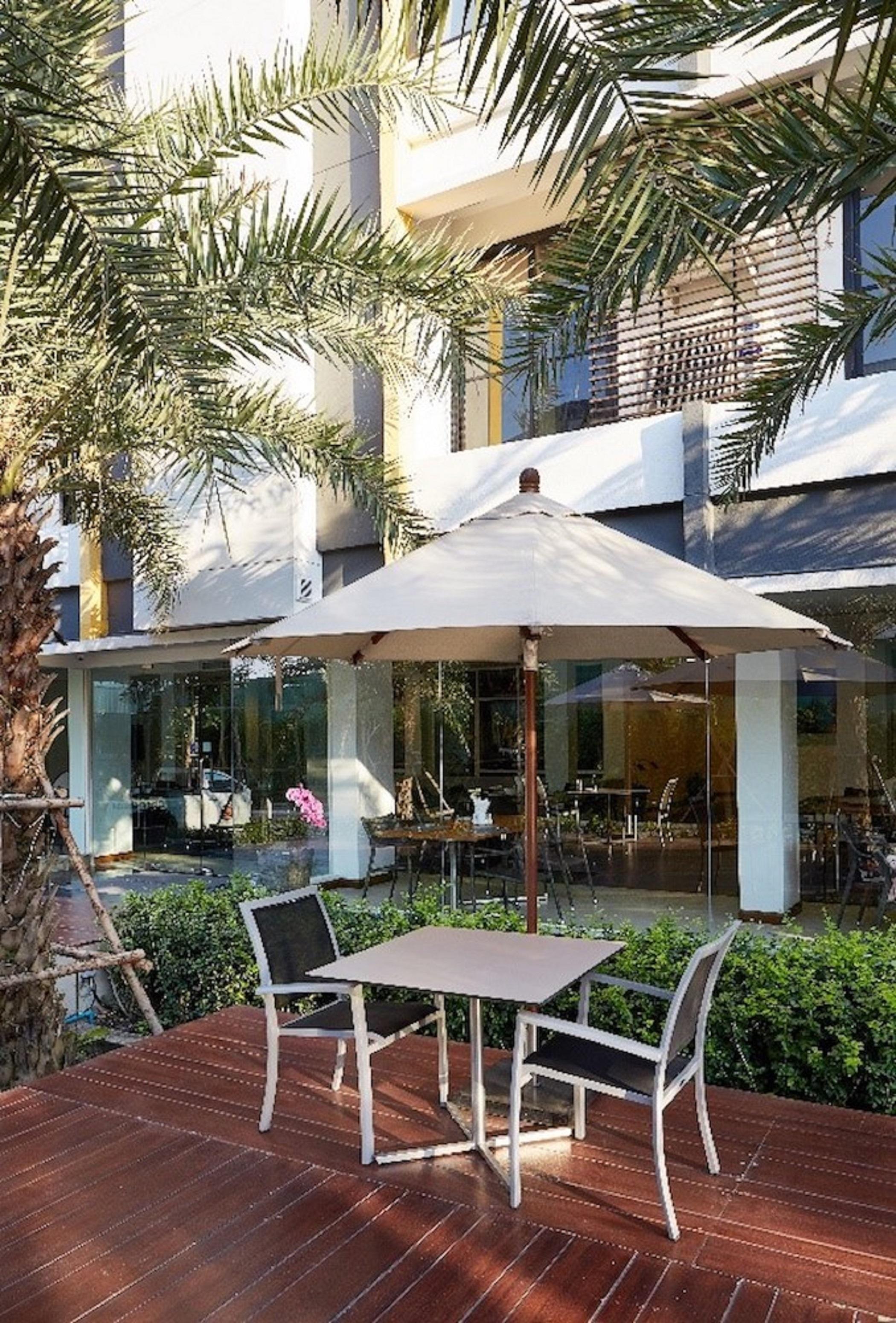 Baan Oliver Srinakarin Bangkok Extérieur photo