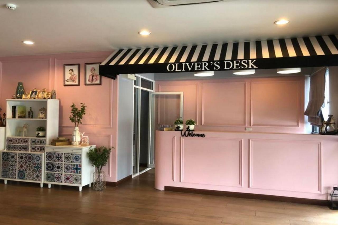 Baan Oliver Srinakarin Bangkok Extérieur photo