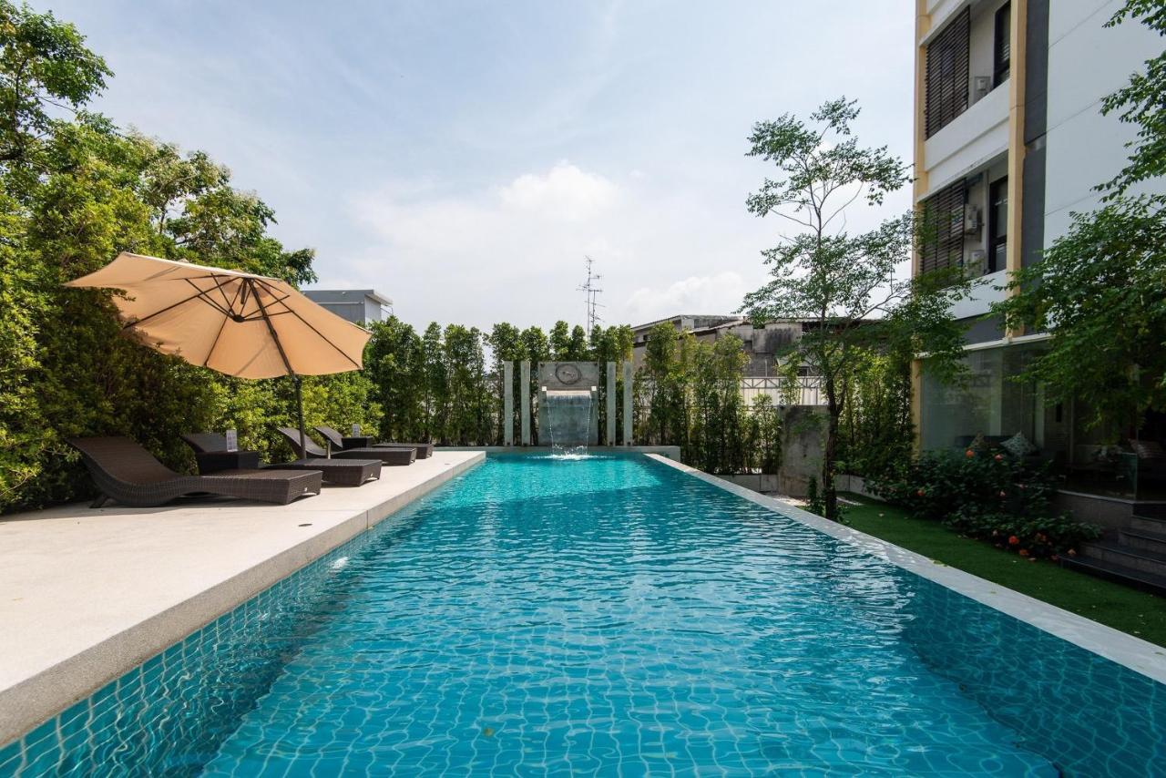 Baan Oliver Srinakarin Bangkok Extérieur photo