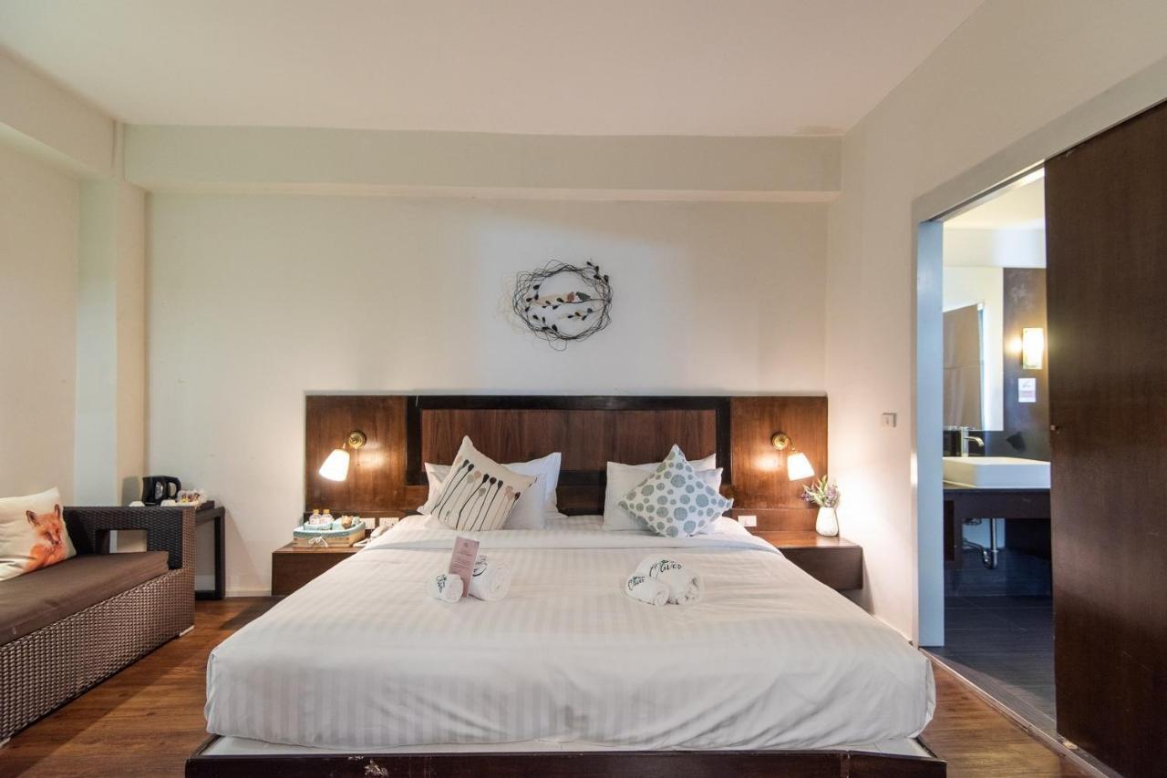 Baan Oliver Srinakarin Bangkok Extérieur photo