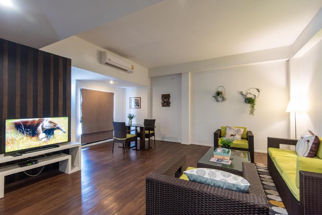Baan Oliver Srinakarin Bangkok Extérieur photo